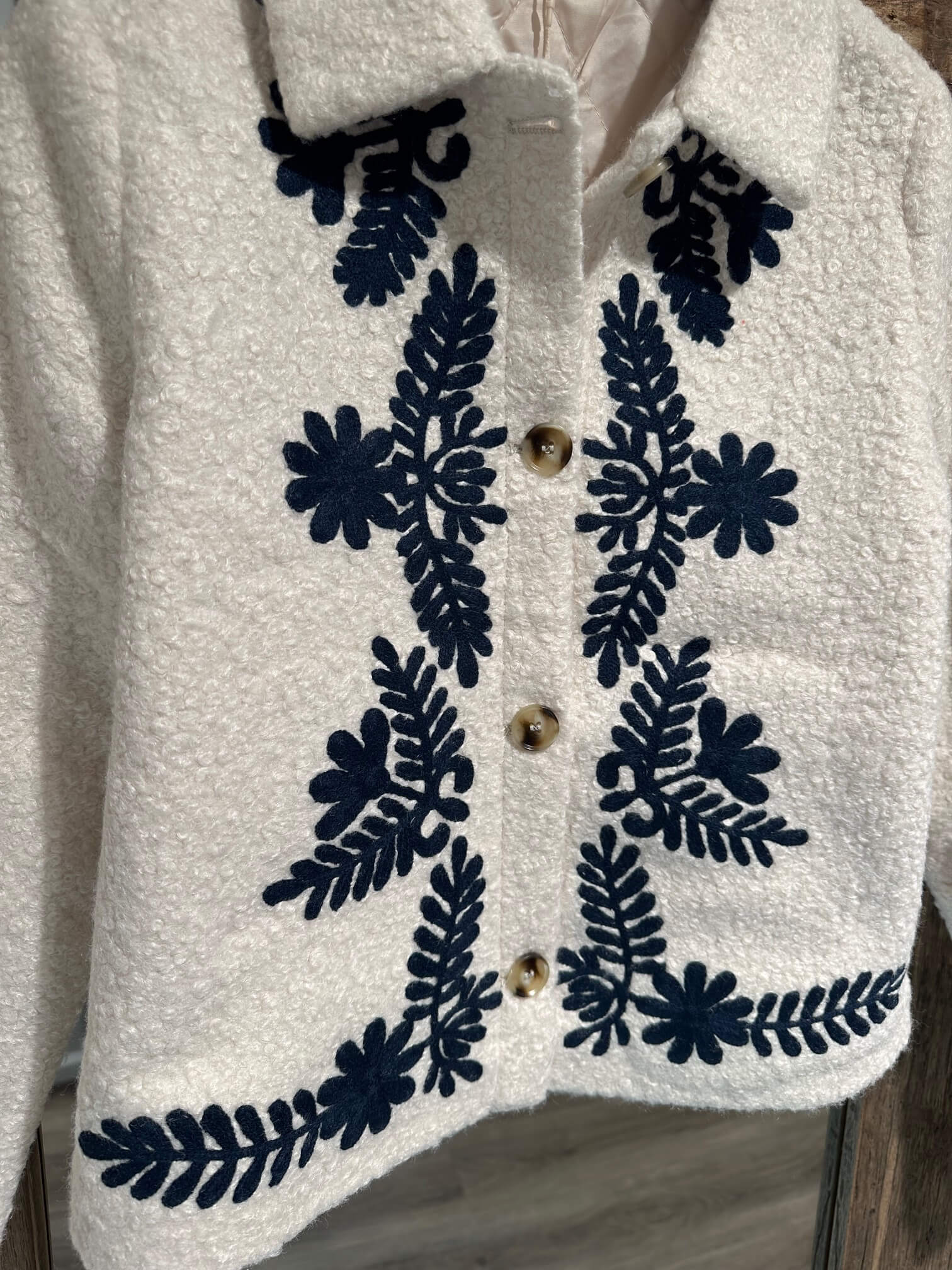 A taste of Fleurie jakke m. broderi - off-white