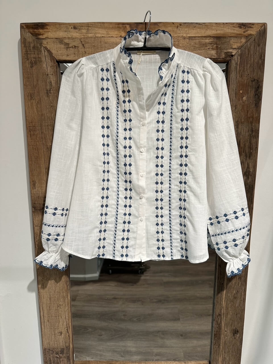 A taste of Fleurie skjorte m. broderi - off-white