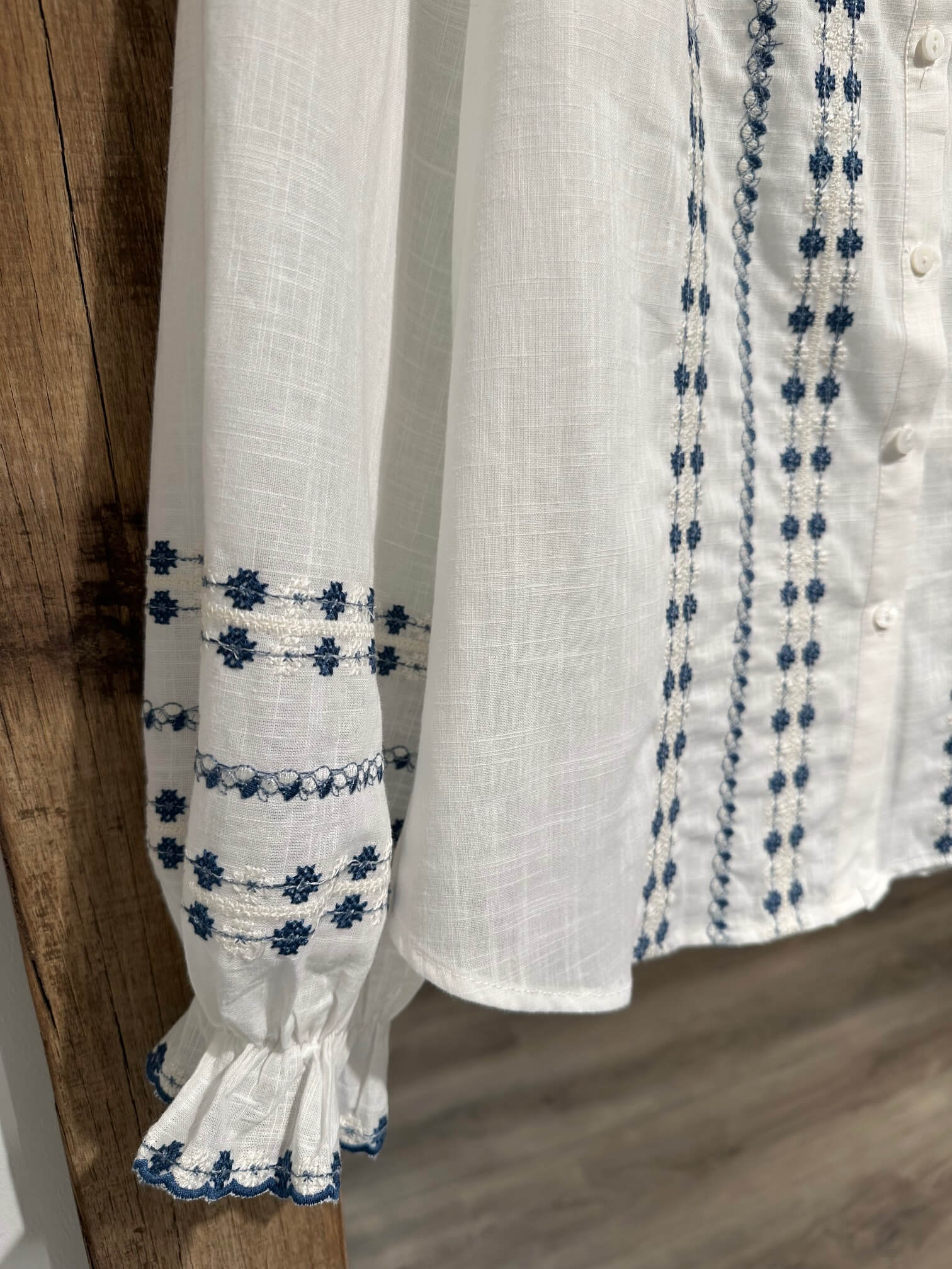 A taste of Fleurie skjorte m. broderi - off-white