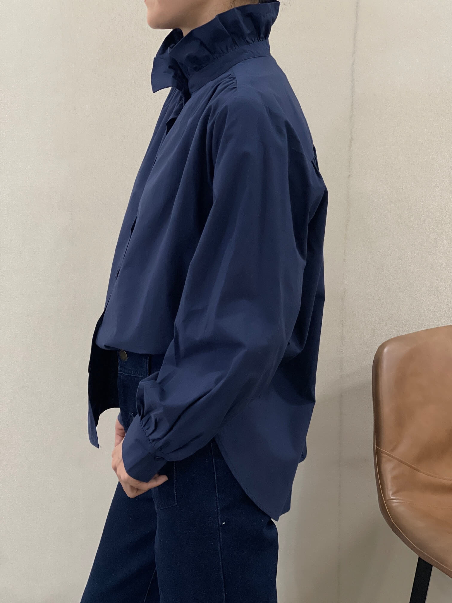 A taste of Fleurie skjorte m. flæsekrave - navy