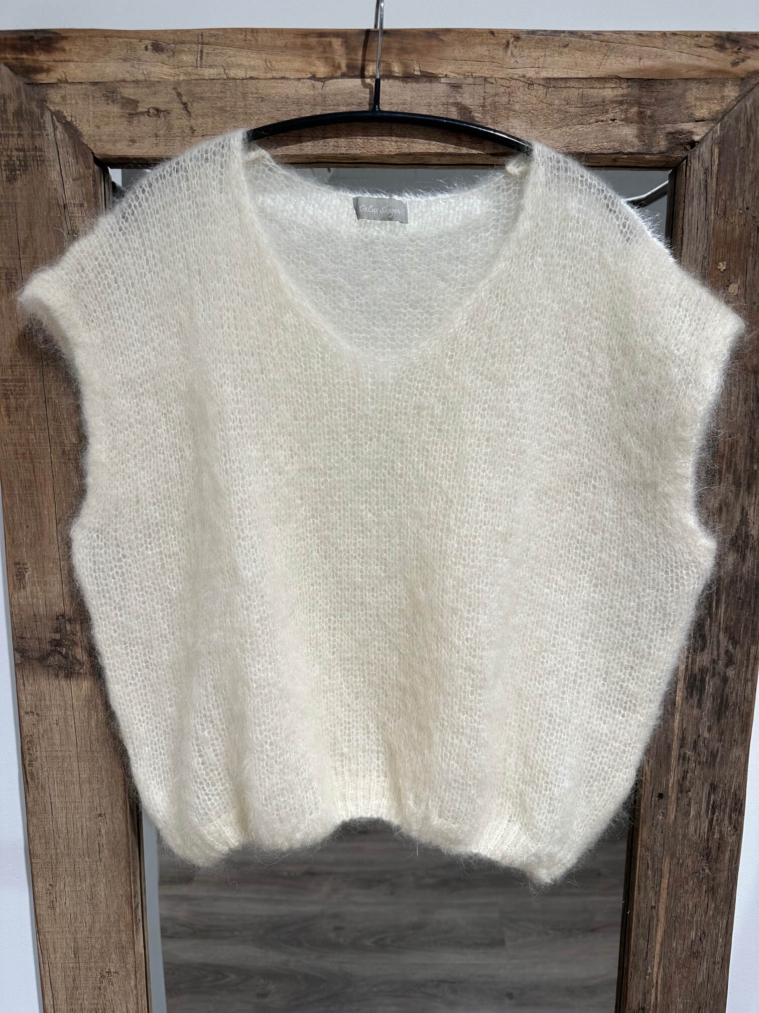 Delux Skagen 80% mohair vest - off-white