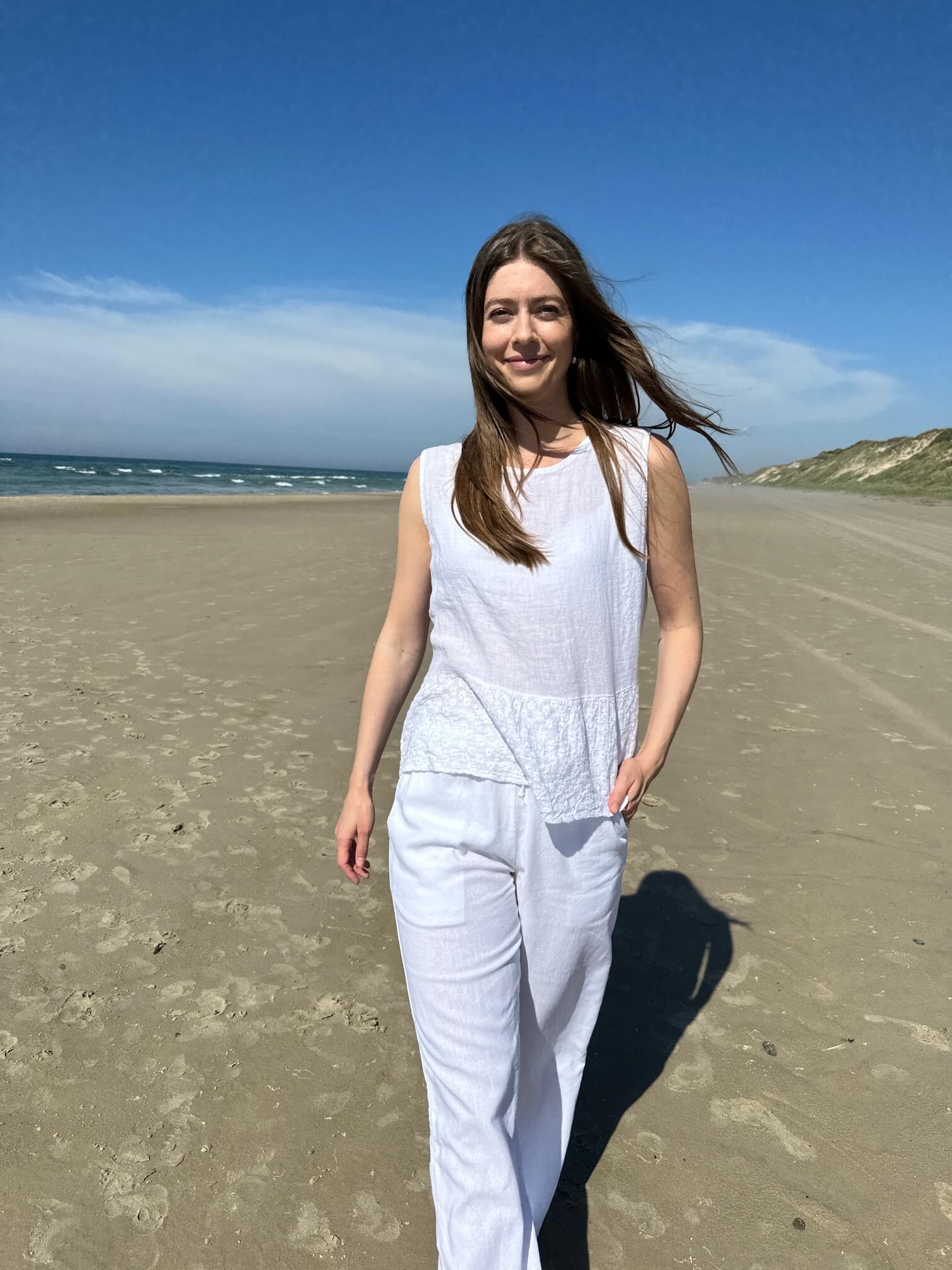 Delux Skagen hør top m. broderi - hvid