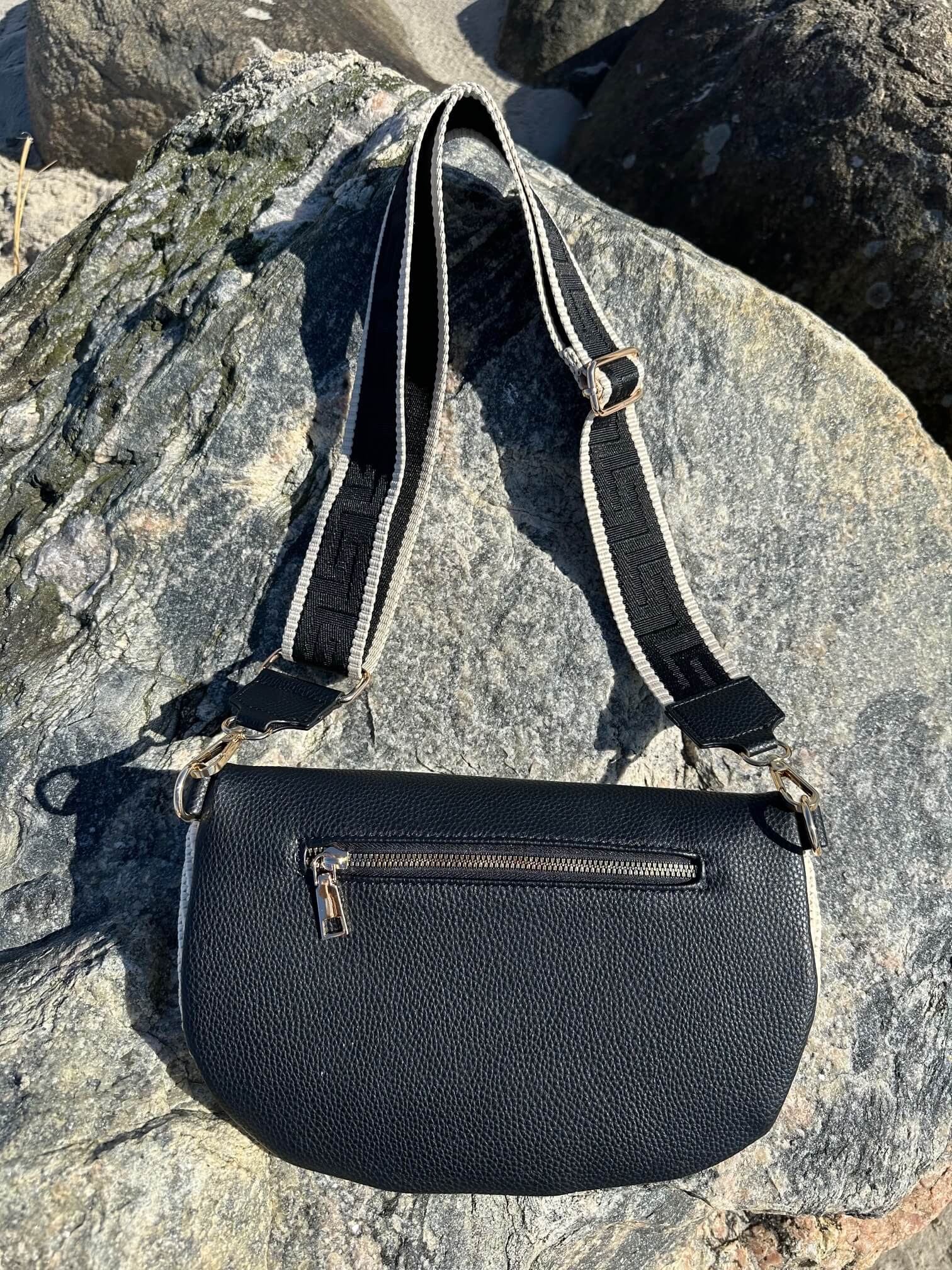 A taste of Fleurie strå bumbag - sand & sort