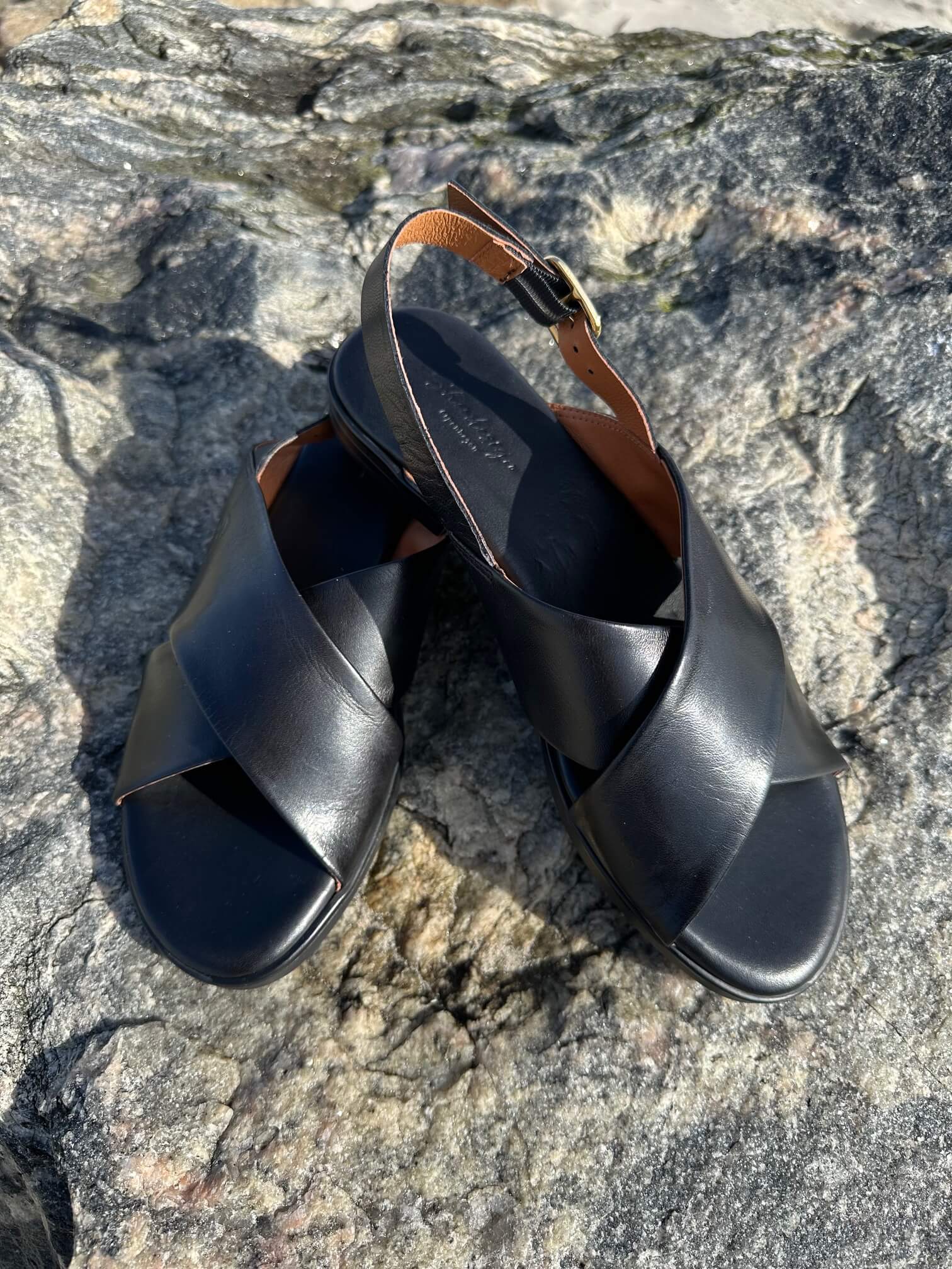 ShoeDesign Nicola skindsandal - sort
