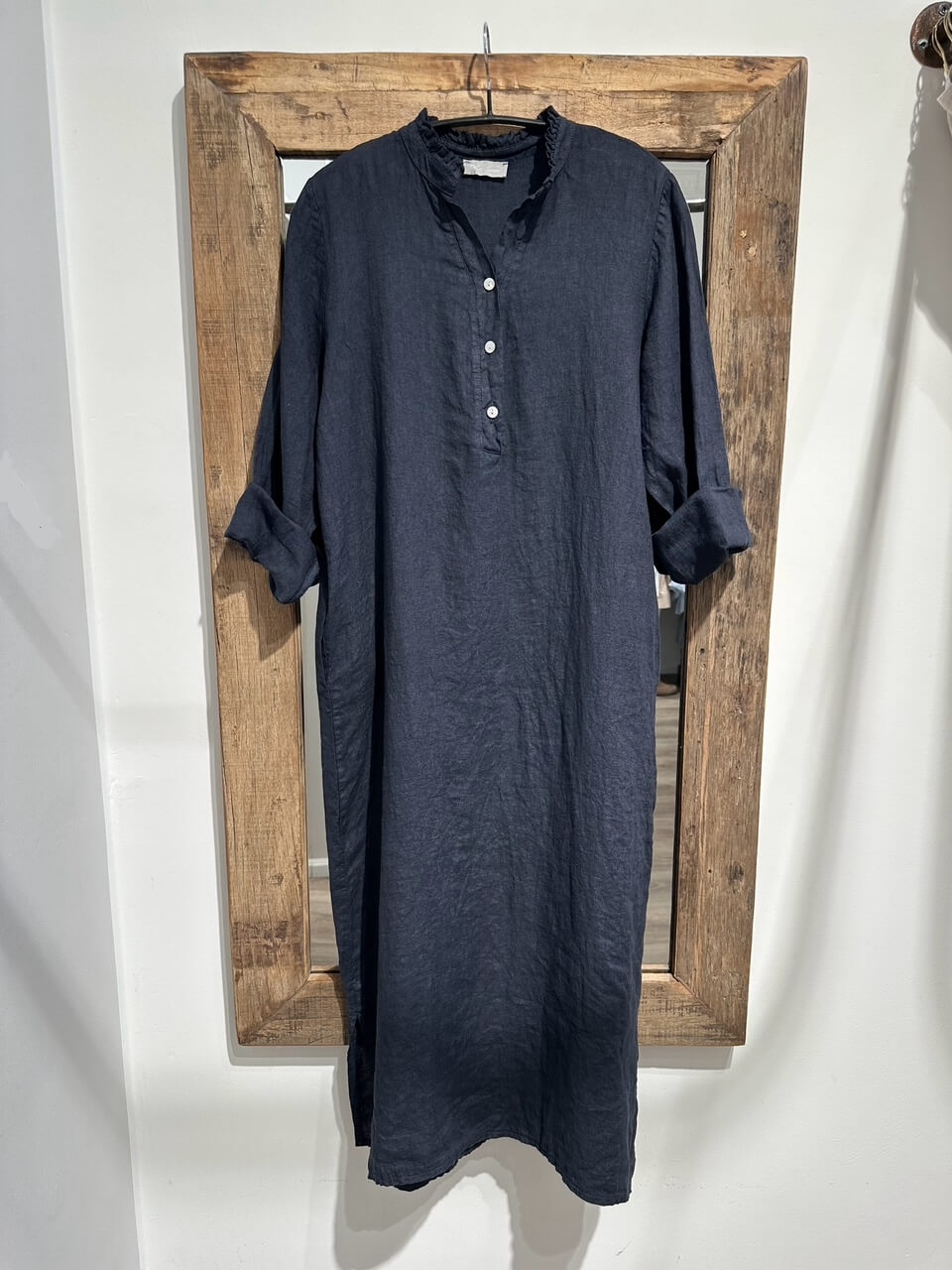 Delux Skagen lang hørkjole m. flæse - navy