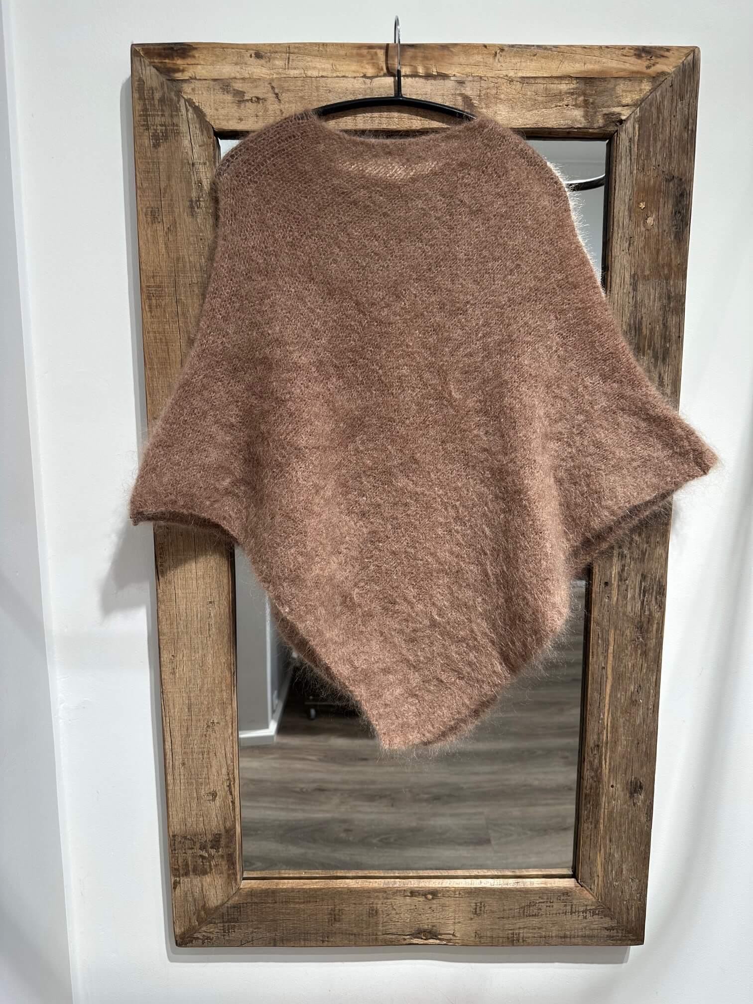 Delux Skagen 80% mohair poncho - camel