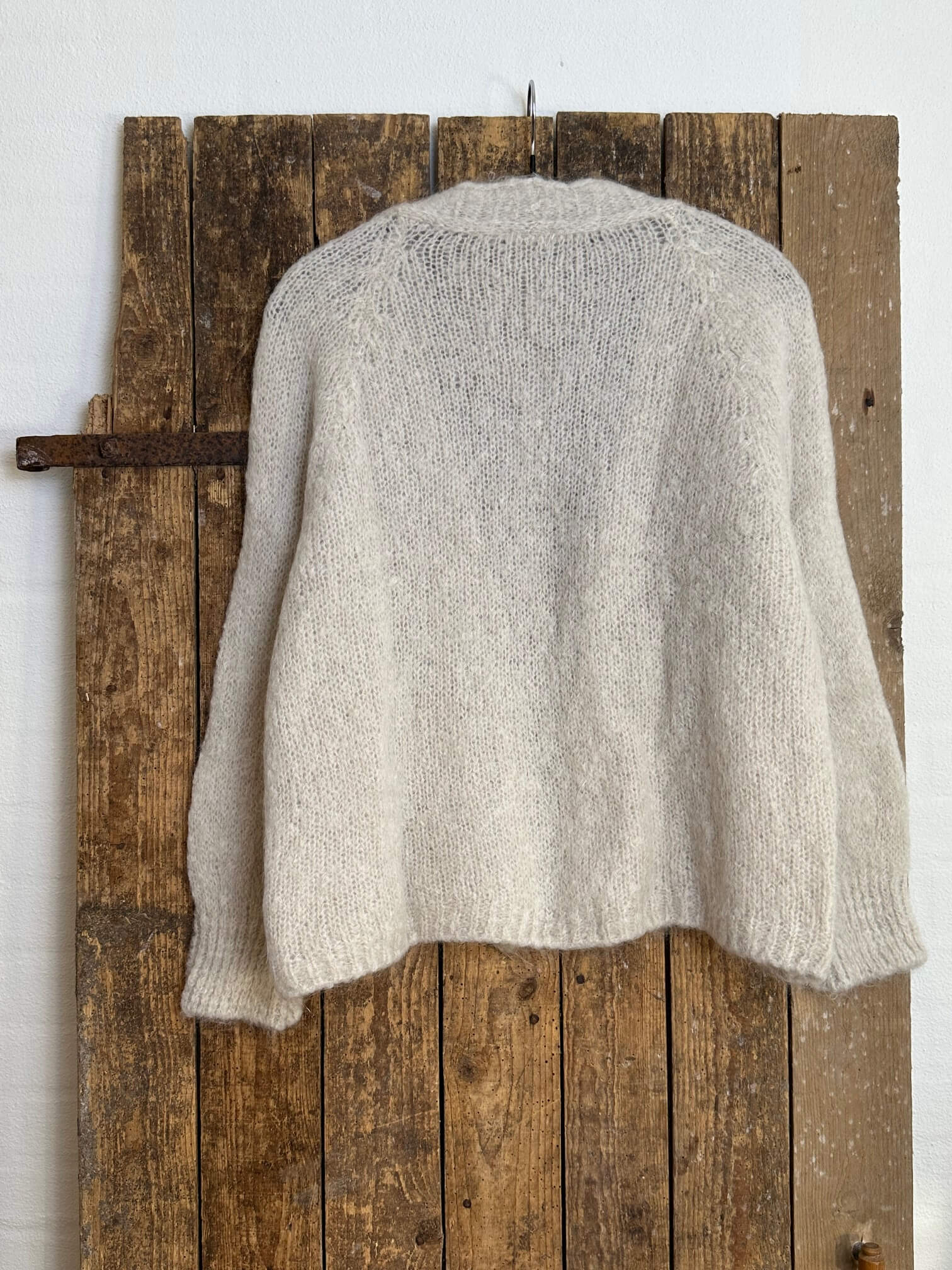 A taste of Fleurie mohair strikcardigan - gråhvid