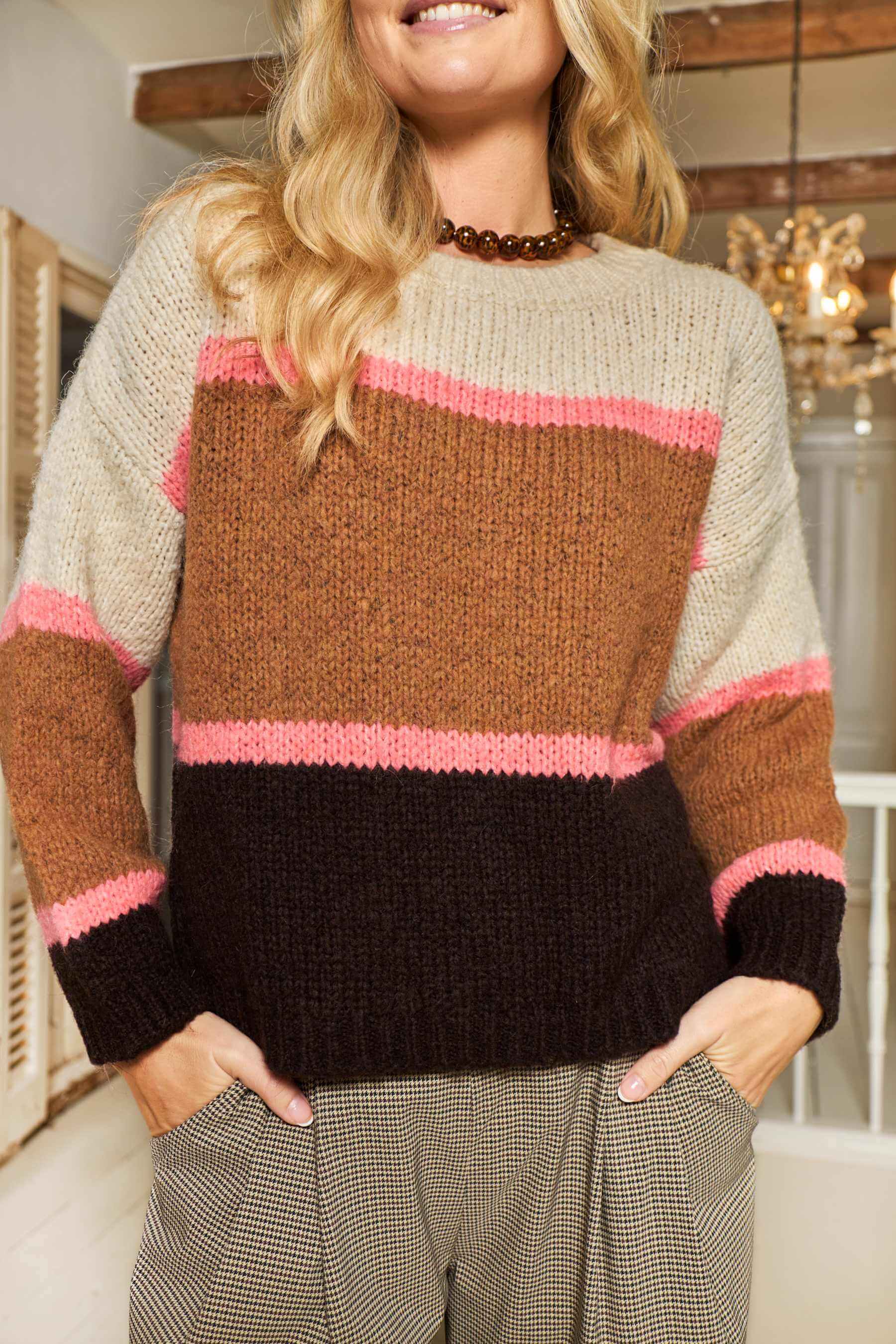 Black Colour Hildur strik - camel